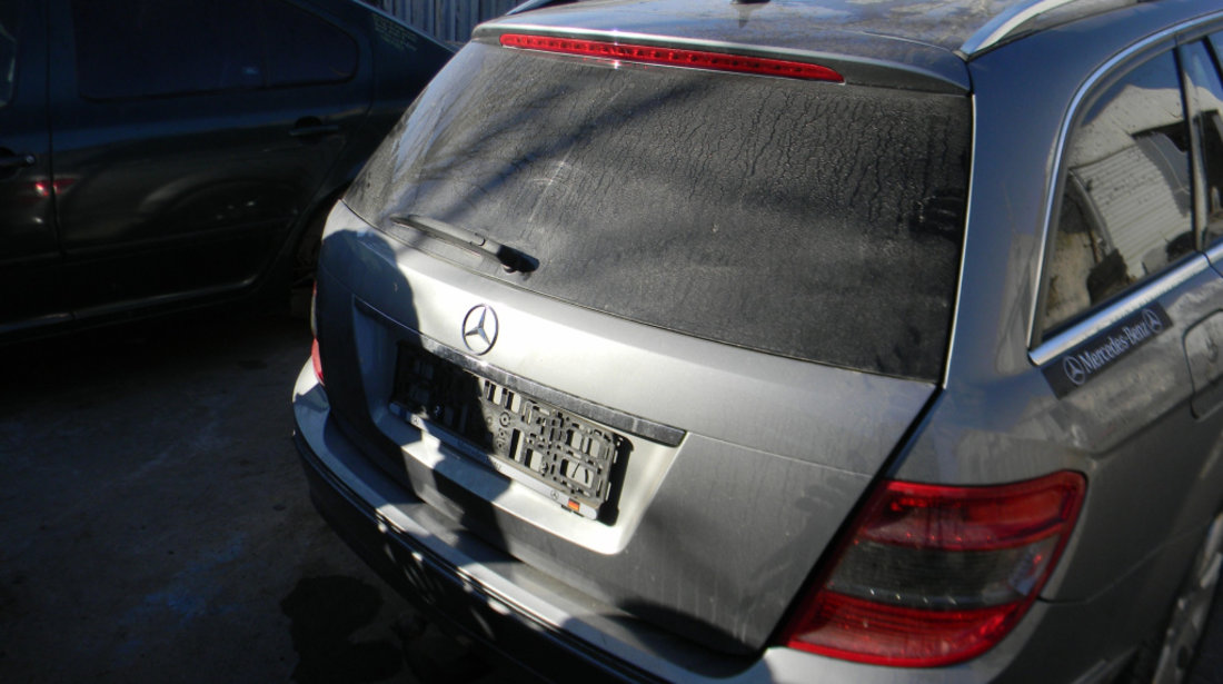 Dezmembrez Mercedes-Benz C-CLASS (W204) 2007 - 2014 C 180 CDI (204.200) OM 651.913 ( CP: 120, KW: 88, CCM: 2143 ) Motorina