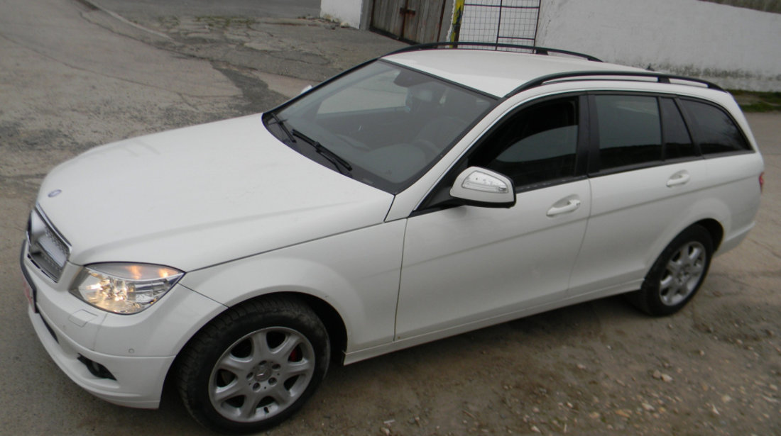 Dezmembrez Mercedes-Benz C-CLASS (W204) 2007 - 2014 C 200 CDI (204.207) OM 646.811 ( CP: 136, KW: 100, CCM: 2148 ) Motorina