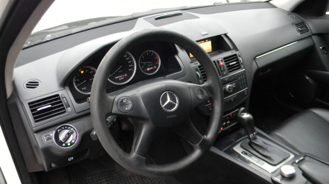 Dezmembrez Mercedes-Benz C-CLASS (W204) 2007 - 2014 C 200 CDI (204.207) OM 646.811 ( CP: 136, KW: 100, CCM: 2148 ) Motorina