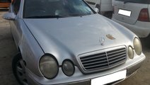 Dezmembrez Mercedes Benz CLK 230 KOMPRESSOR W208 2...