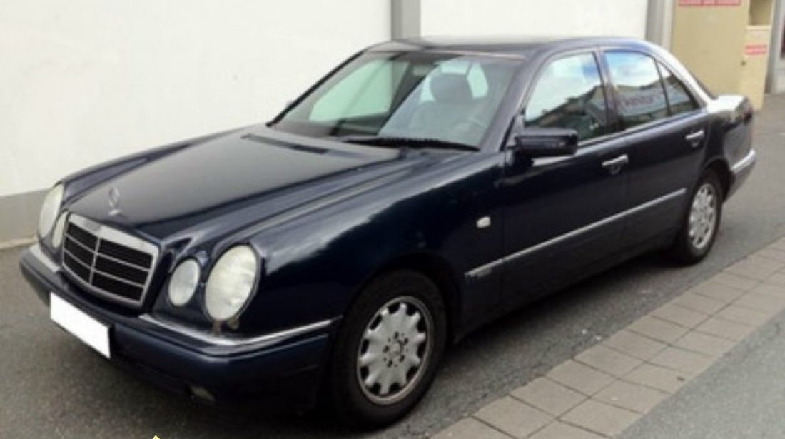 Dezmembrez Mercedes Benz E Class W210 2 2D 2 5TD 2 9TD si 2 4i sedan