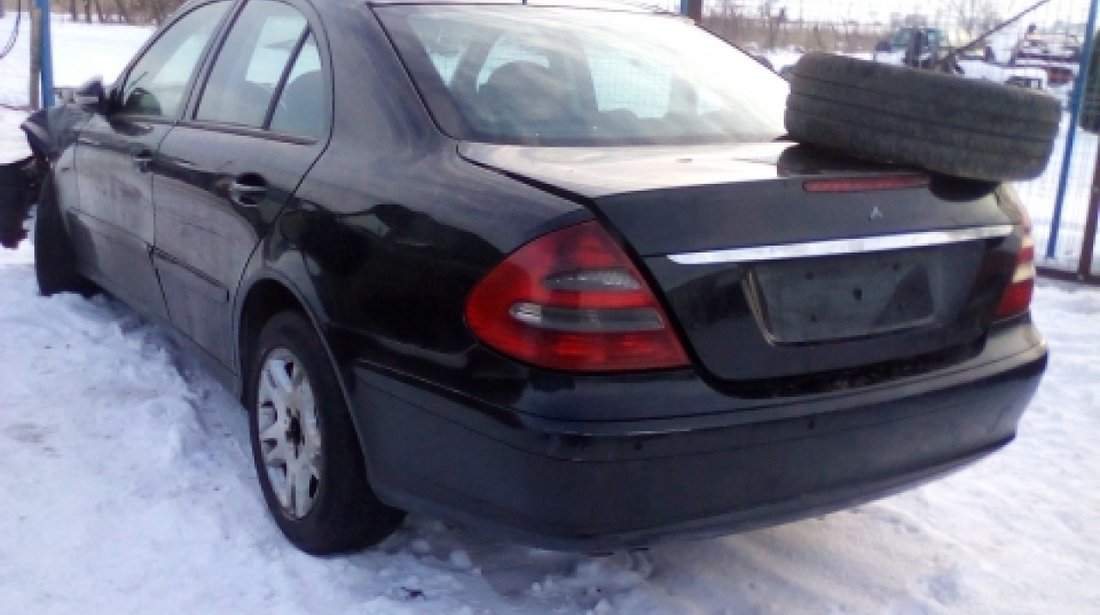 Dezmembrez Mercedes-Benz E-Class W211, an 2007, motorizare E 220 CDI