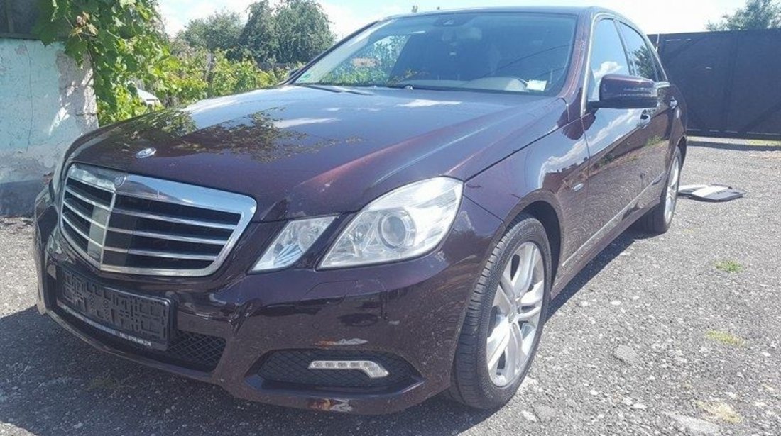 Dezmembrez Mercedes-Benz E-classe e350 3.0 cdi 231 de cai 4Matic w212 airmatic