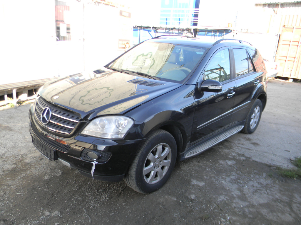 Dezmembrez Mercedes-Benz ML / M-CLASS (W164) 2005 - 2011 ML 300 CDI 4-matic (164.120) OM 642.940 ( CP: 190, KW: 140, CCM: 2987 ) Motorina