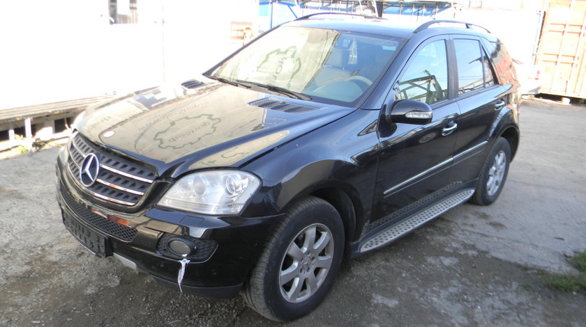 Dezmembrez Mercedes-Benz ML / M-CLASS (W164) 2005 - Prezent ML 300 CDI 4-matic (164.120) OM 642.940 ( CP: 190, KW: 140, CCM: 2987 ) Motorina