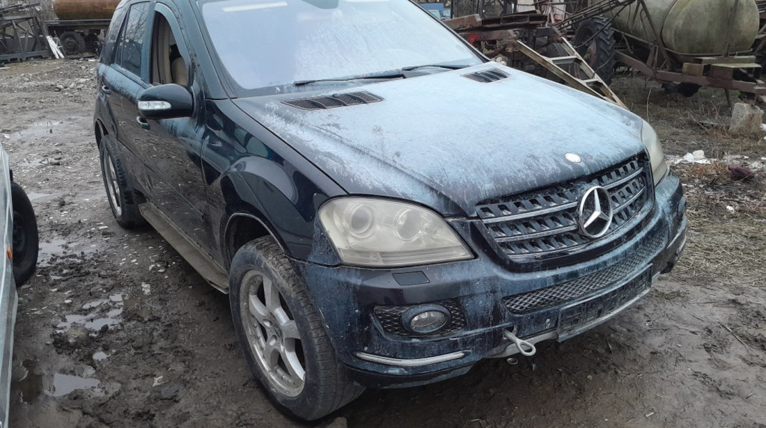 Dezmembrez Mercedes-Benz ML / M-CLASS (W164) 2005 - Prezent ML 350 4-matic (164.186) M 272.967 ( CP: 272, KW: 200, CCM: 3498 ) Benzina