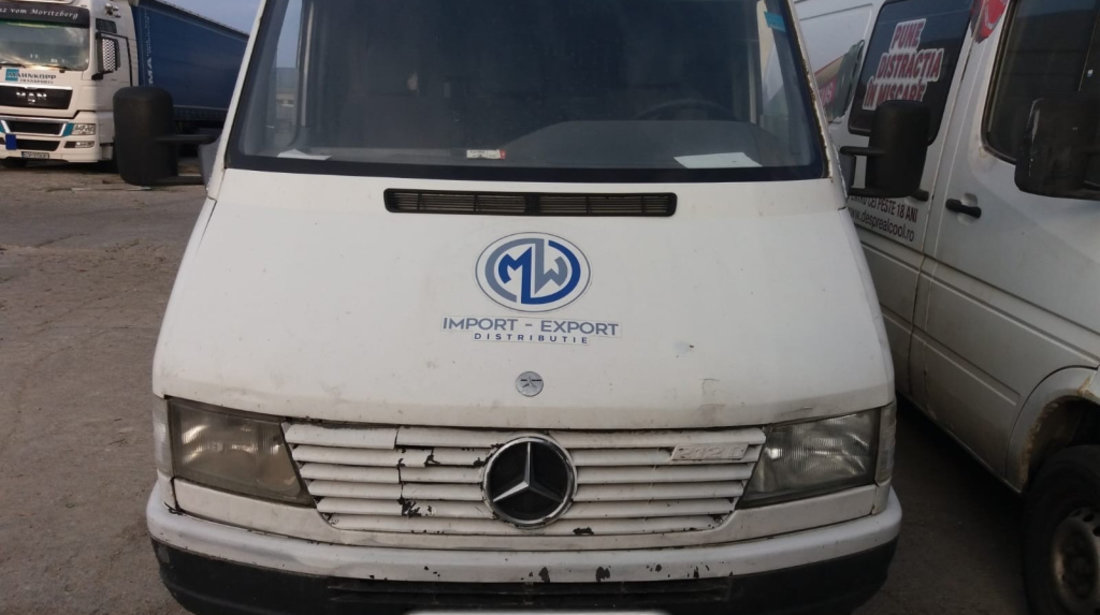 Dezmembrez Mercedes-Benz SPRINTER (W903) 1995 - 2006 312 D 2.9 OM 602.980 ( CP: 122, KW: 90, CCM: 2874 ) Motorina