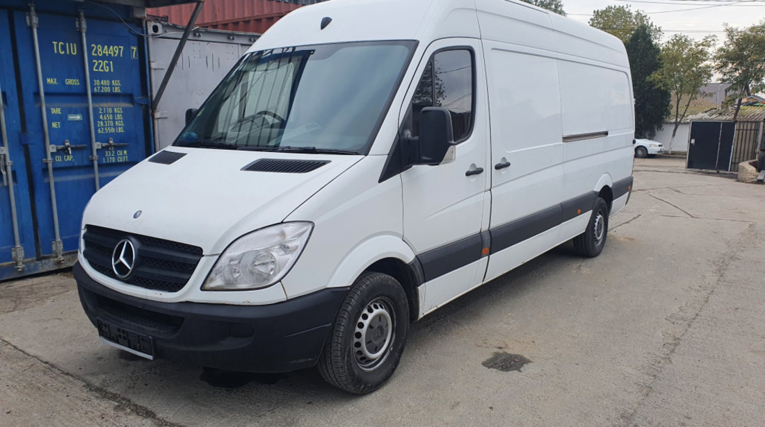 Dezmembrez Mercedes-Benz SPRINTER (W906) 2006 - Prezent 313 CDI (906.731, 906.733, 906.735) OM 651.955 ( CP: 129, KW: 95, CCM: 2143 ) Motorina