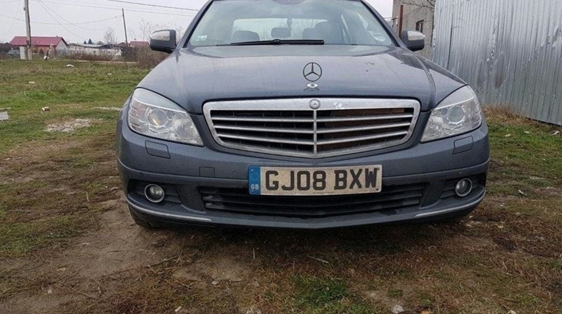 Dezmembrez mercedes benz w204 c220 cdi din 2008