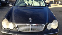 Dezmembrez Mercedes C 220 Diesel motorina 2003