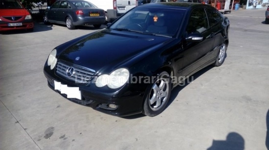 Dezmembrez Mercedes C-CLASS 203, an 2004