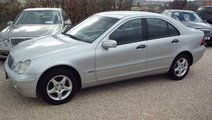 Dezmembrez mercedes c class C220 w203 cdi