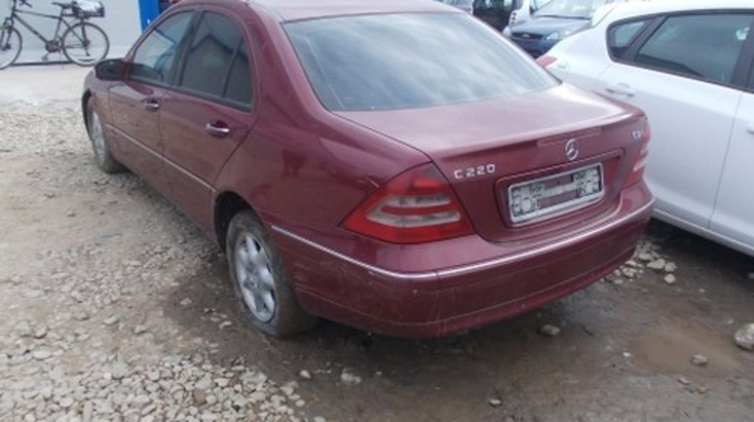 Dezmembrez Mercedes  C-class W203 ,an 2003