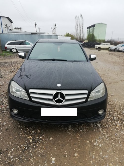 Dezmembrez Mercedes C Class W204 AMG