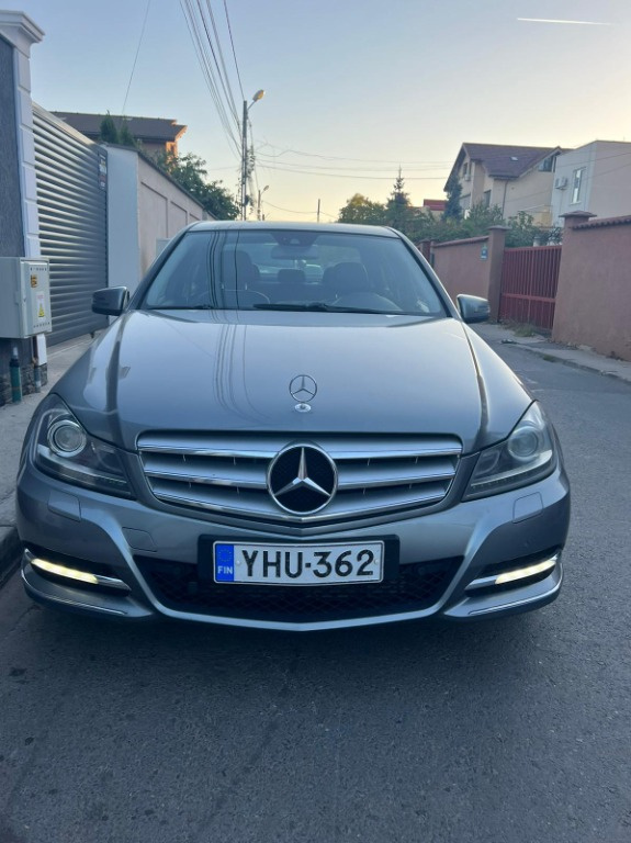 Dezmembrez Mercedes C class w204 facelift 2014
