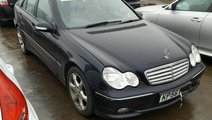 Dezmembrez Mercedes C (W203) 2.2cdi