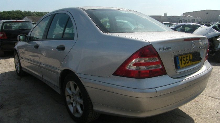 Dezmembrez Mercedes C180, 1.8b, orice piesa!