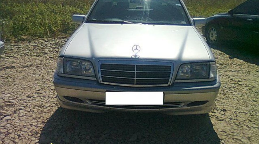 Dezmembrez Mercedes C180 W202