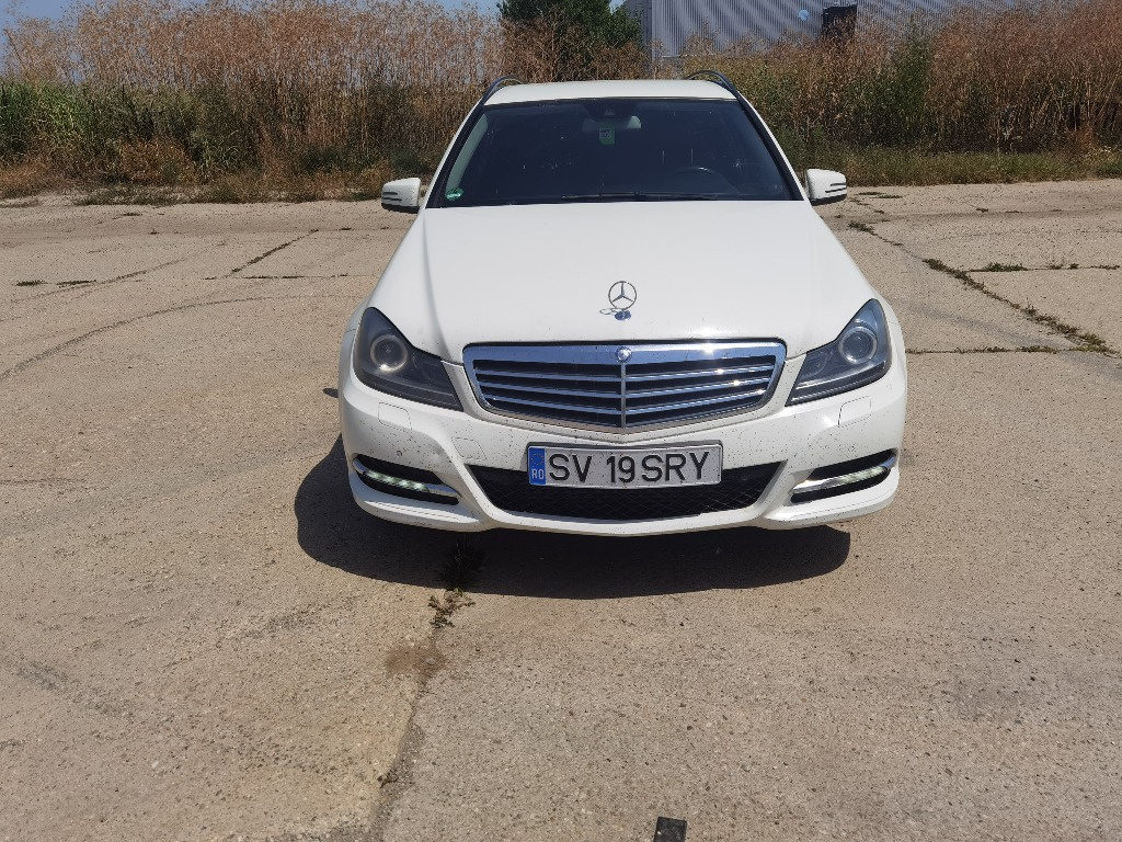 Dezmembrez Mercedes C200 cdi w204 facelift
