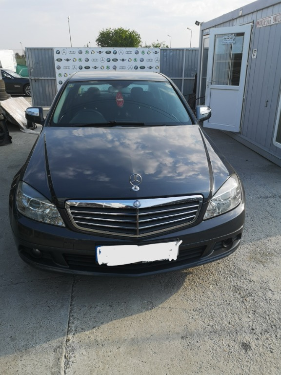 Dezmembrez Mercedes c220 cdi w204 euro 4 injectie delphi om 646