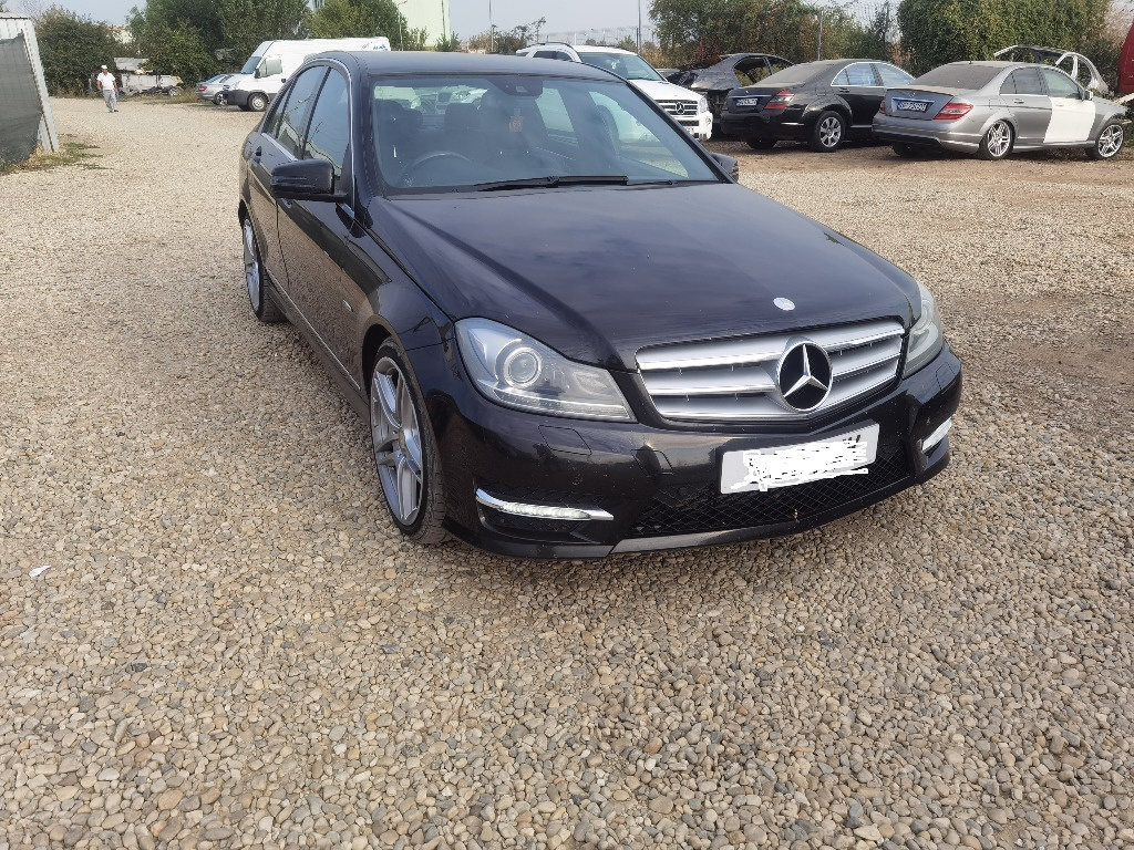 Dezmembrez Mercedes C220 cdi w204 facelift AMG LED