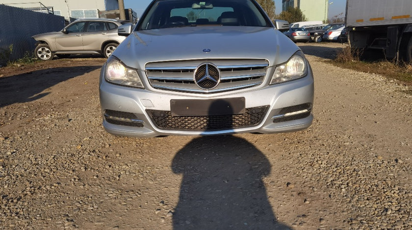 Dezmembrez Mercedes C220 cdi w204 facelift