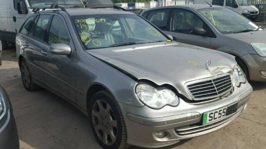 Dezmembrez Mercedes C220cdi (S203)