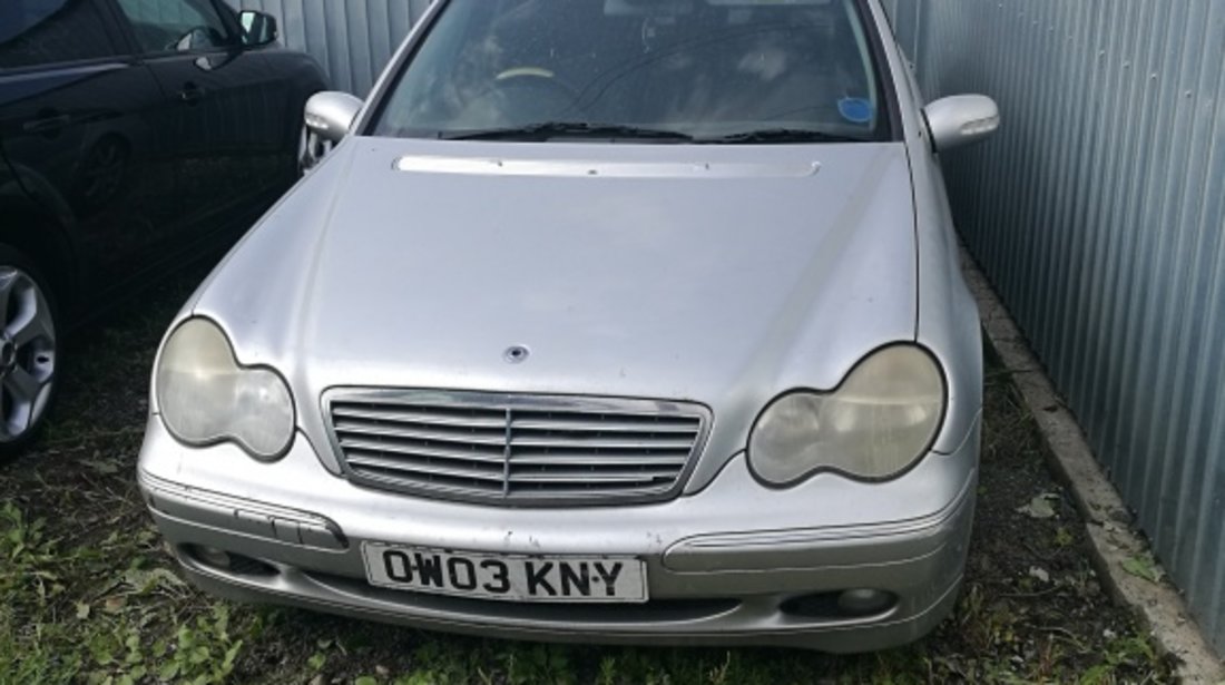 Dezmembrez Mercedes C270 CDI W203