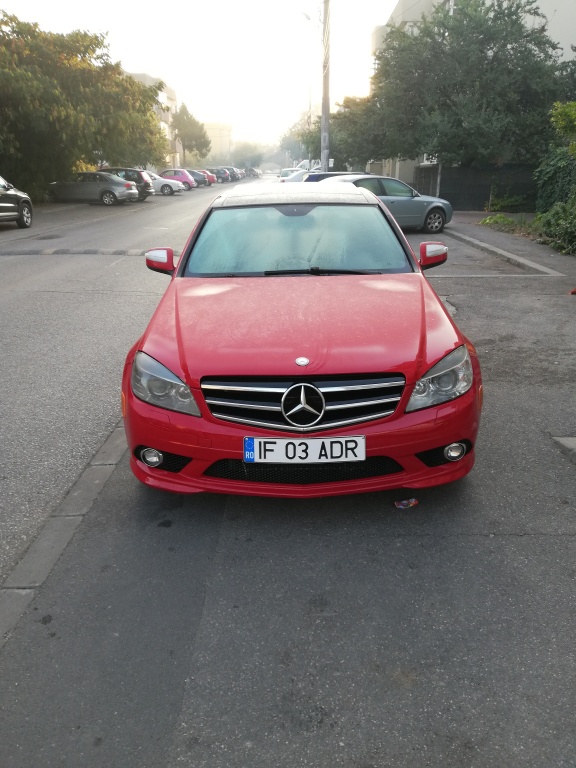 Dezmembrez Mercedes C350 benzina w204 AMG