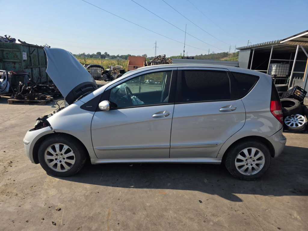 Dezmembrez Mercedes Clasa A (W169) [Fabr 2004-2012]