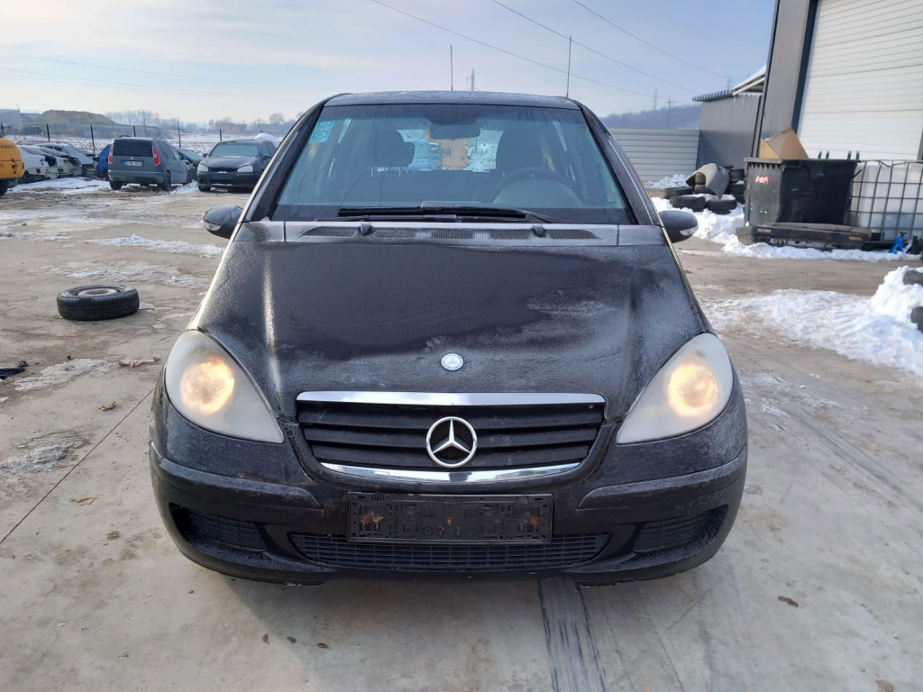 Dezmembrez Mercedes Clasa A (W169) [Fabr 2004-2012]