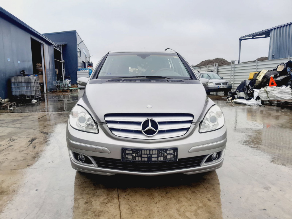 Dezmembrez Mercedes Clasa B (W245)