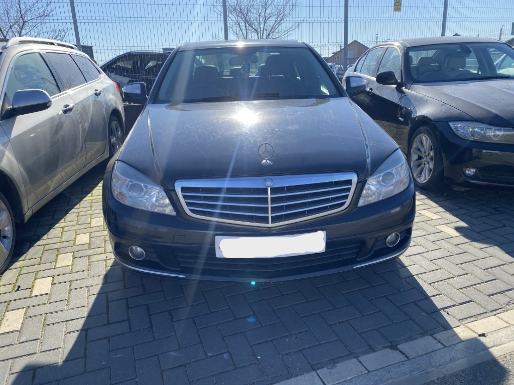 Dezmembrez Mercedes Clasa C (W204) 2.2 CDI 2008, OM646811