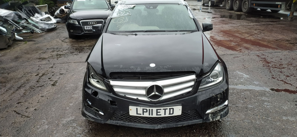 Dezmembrez Mercedes Clasa C (W204) [Fabr 2007-2014]