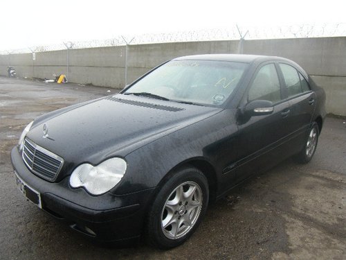 Dezmembrez Mercedes Clasa C180
