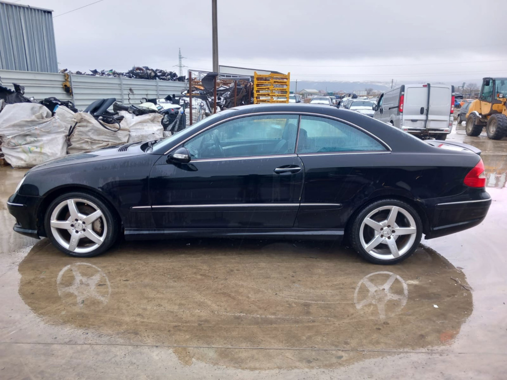 Dezmembrez Mercedes Clasa CLK (C209) [Fabr 2002-2009]