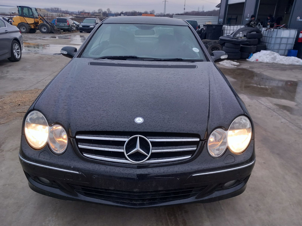 Dezmembrez Mercedes Clasa CLK (C209) [Fabr 2002-2009]