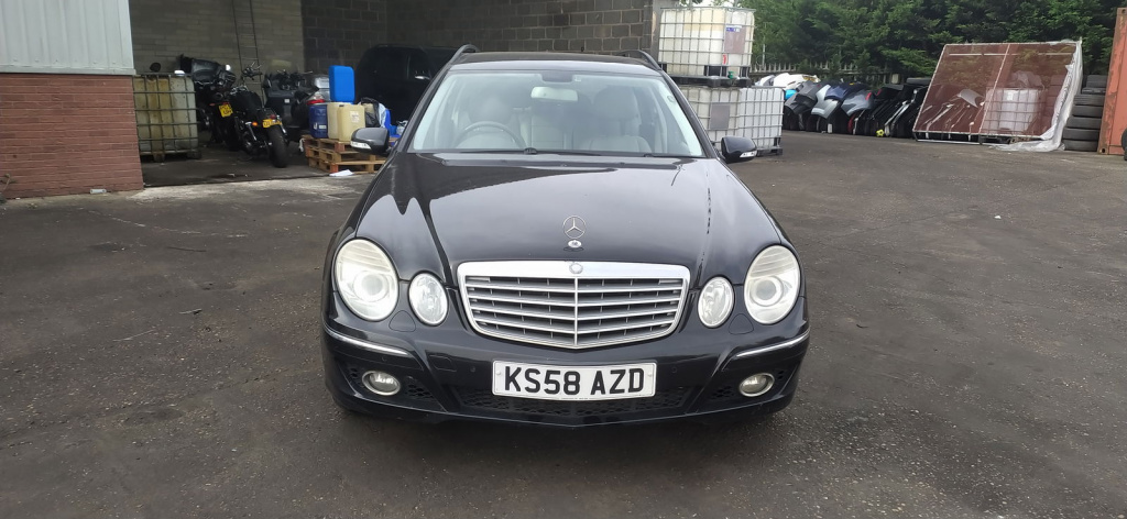Dezmembrez Mercedes Clasa E (W211) [Fabr 2002-2009]