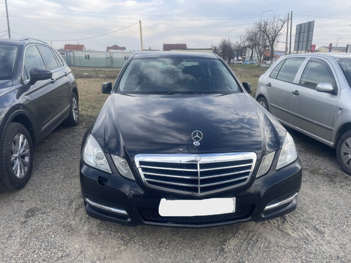 Dezmembrez Mercedes Clasa E (W212) 2.2 CDI 2011, OM651924