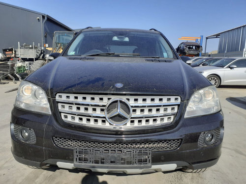 Dezmembrez Mercedes Clasa ML (W164) [Fabr 2005-2012]