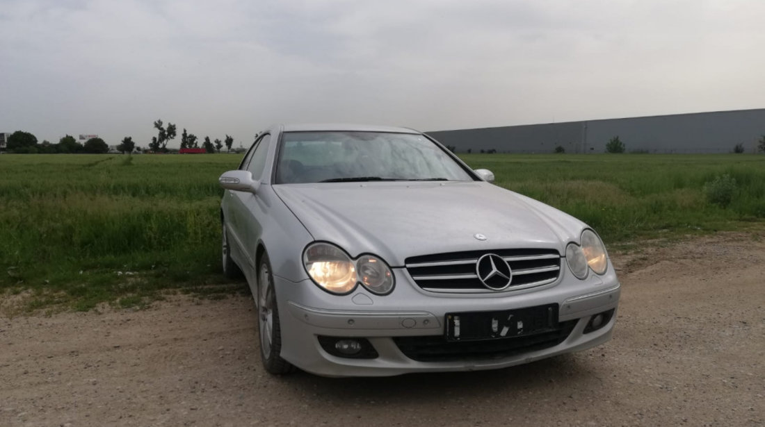 Dezmembrez Mercedes CLK w209 c209 facelift