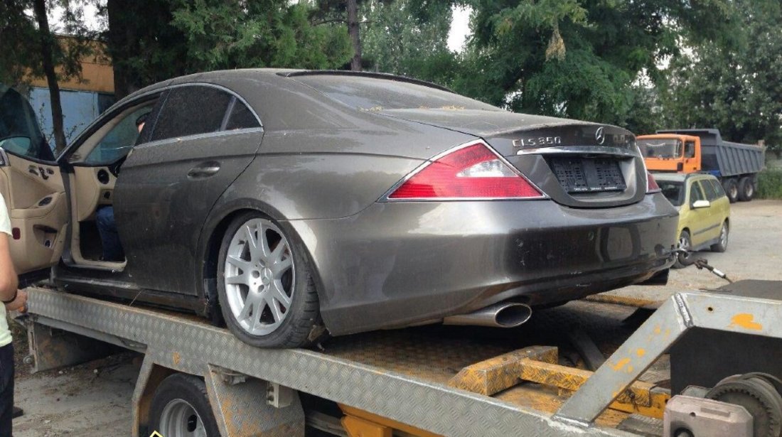 Dezmembrez Mercedes CLS 320 an 2007