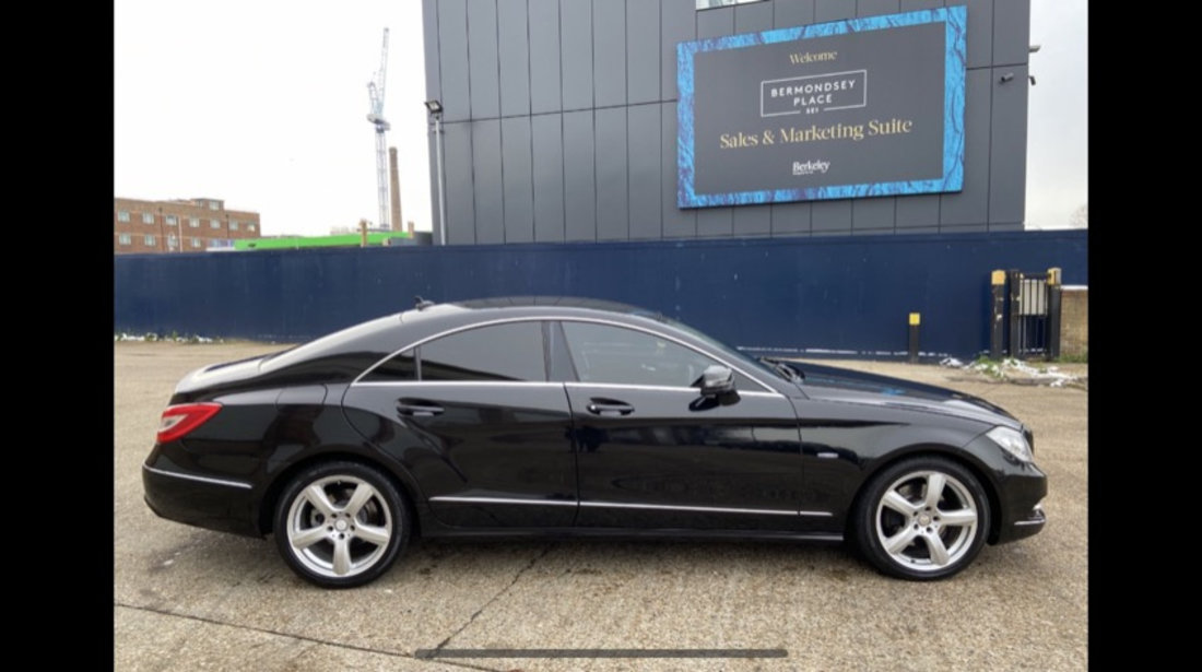 Dezmembrez Mercedes cls w218 350