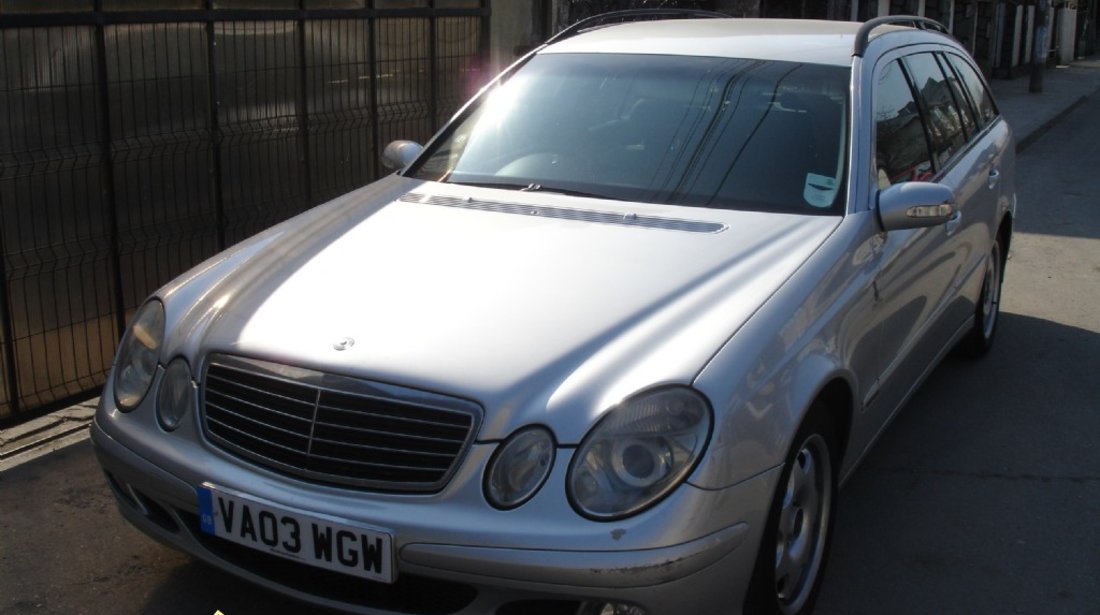 Dezmembrez Mercedes E 220 combi 2 2 CDI An 2003