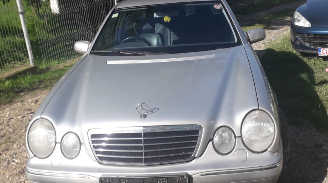 Dezmembrez Mercedes E 220cdi W210 facelift Avantgarde 1999.2000.2001.2002.