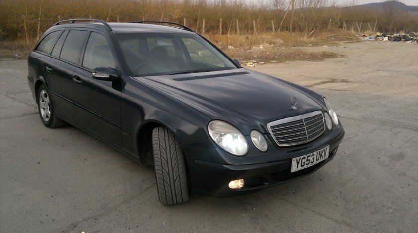 Dezmembrez Mercedes E 270 cdi an 2004