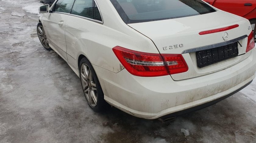 Dezmembrez Mercedes E class cupe c 207 W207 an 2012