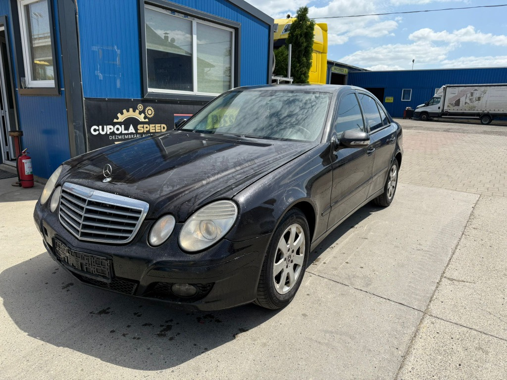 Dezmembrez Mercedes E-Class W211 2.2CDI Euro 4 2006-2009