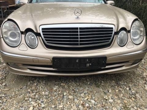 Dezmembrez Mercedes E class w211 2002 2.2 CDI