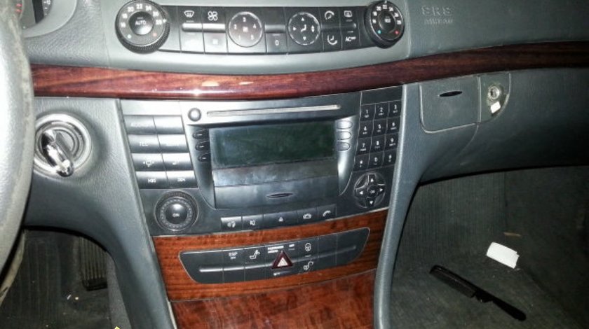 Dezmembrez Mercedes E Class W211 E220 CDI an 2005